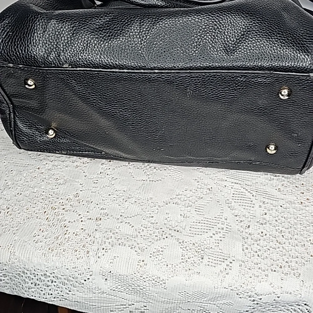 Ted Lapidus Paris leather black shoulder bag handbag includes coin purse